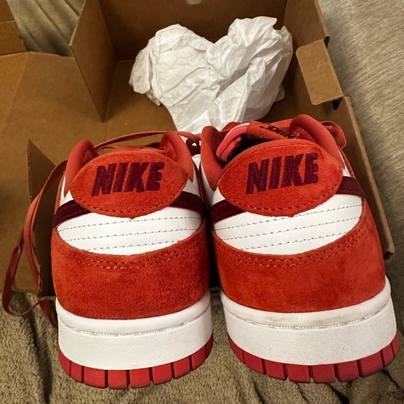 Nike Dunks low Valentines Day sneakers - Picture 5 of 6